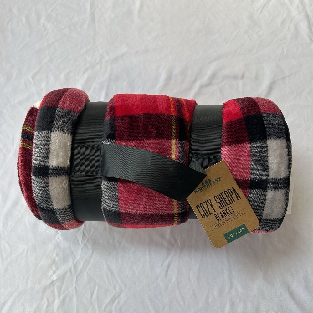NWT Northeast Outfitters Cozy Sherpa Blanket 50” x 60” Adult Holiday Plaid Red